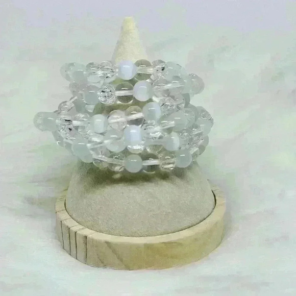 White Light Clarity Beaded Bracelet - Picture 3 of 4